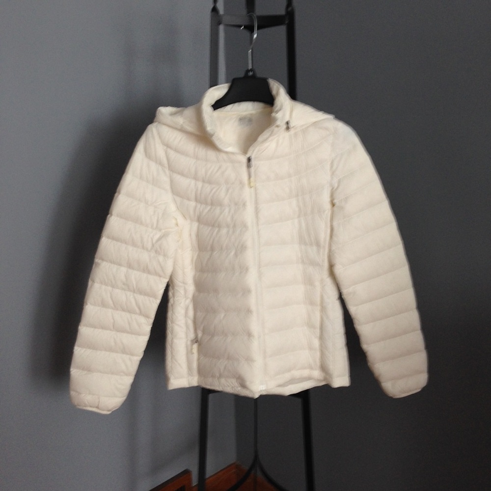 Weatherproof 32 degrees Puffer jacket lightweight